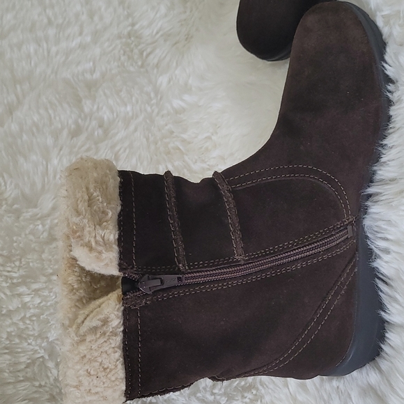 Clark's Suede Faux Fur Winter boots - Picture 5 of 9